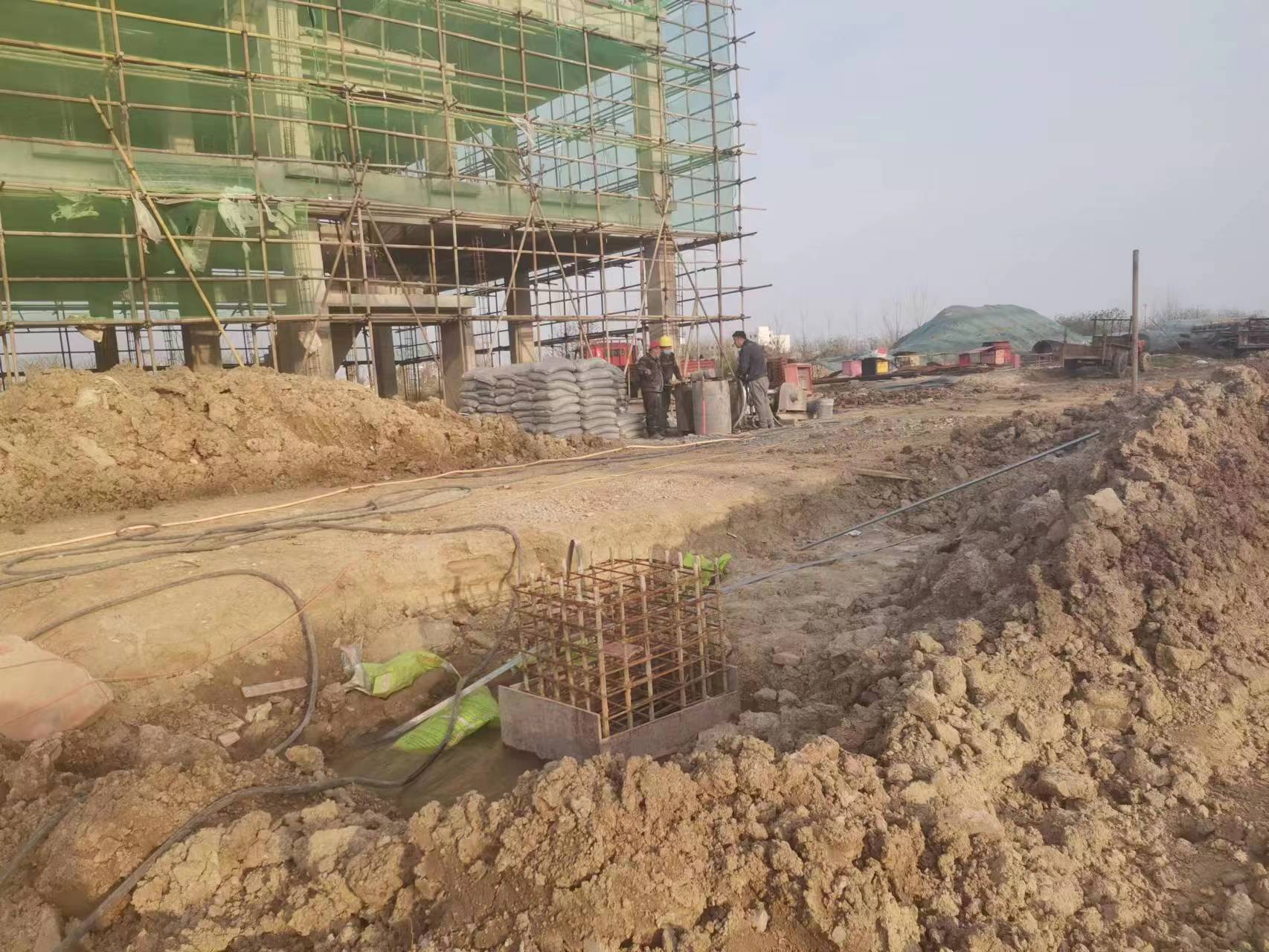 隆子当桥梁出现裂缝的时候应该及时加固修补